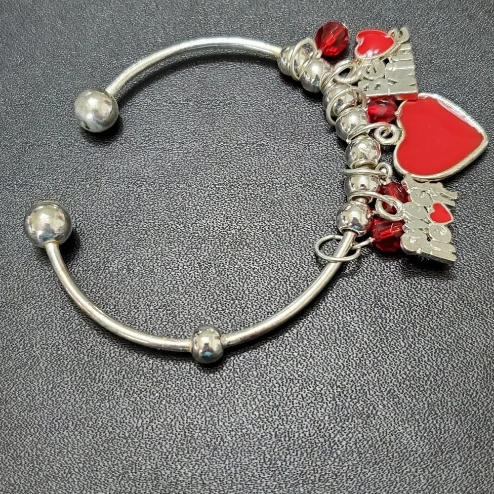 Child's silver tone valentine bracelet 6
